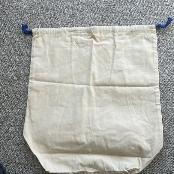Authentic Louis Vuitton, large dust bag - Picture 2 of 3